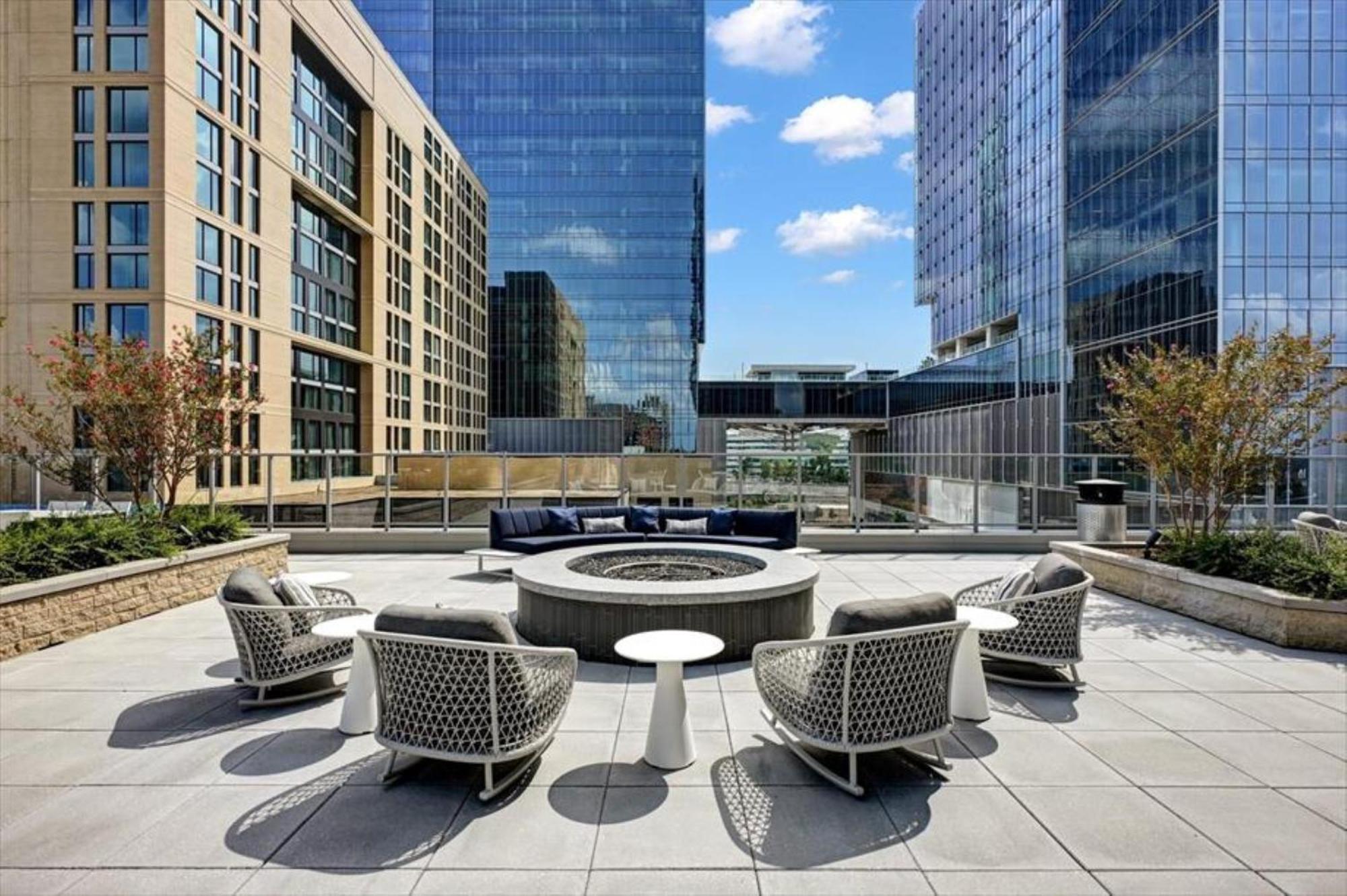 Global Luxury Suites At Town Center Reston Εξωτερικό φωτογραφία